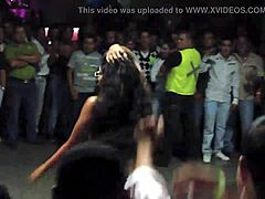 Sexy Chica Strips 🔥