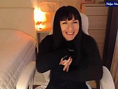 Helga Muah Striptease