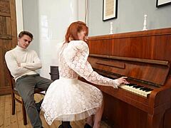 钢琴老师猛操学生