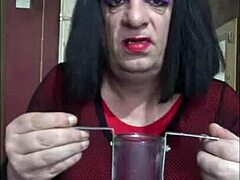 Crossdresser Filling Up 😈