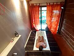 Shower Shaving Voyeur