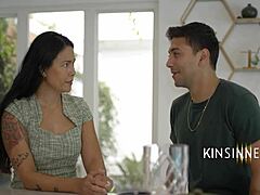 Natural Milf Pleaser