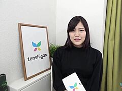 Shaved Pussy Masturbation