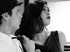 Domino Presley Bareback